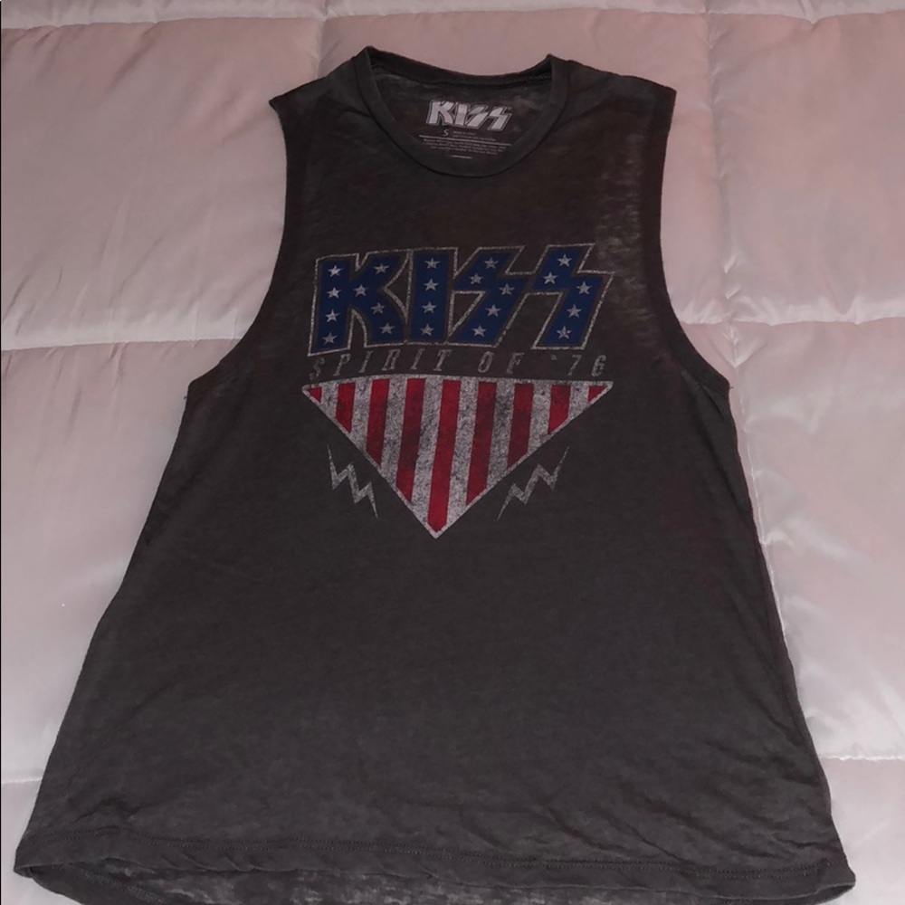 kiss tank top